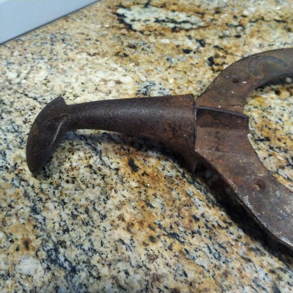 Vintage Rare Heavy Cast Iron Saddke Horn - Picture 6 of 10